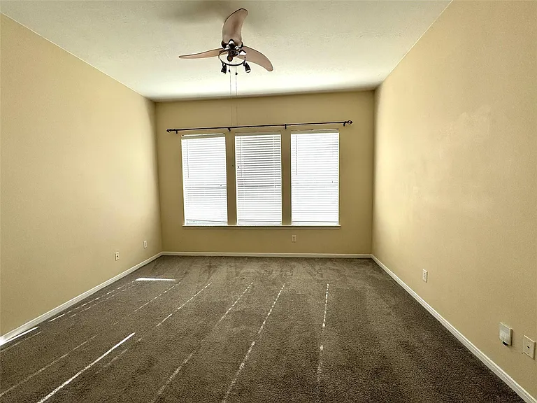 3011 Sunchase Ct — Photo 16