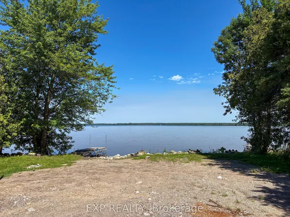 11 Engineer Ln, Horton, ON K7V 3Z8