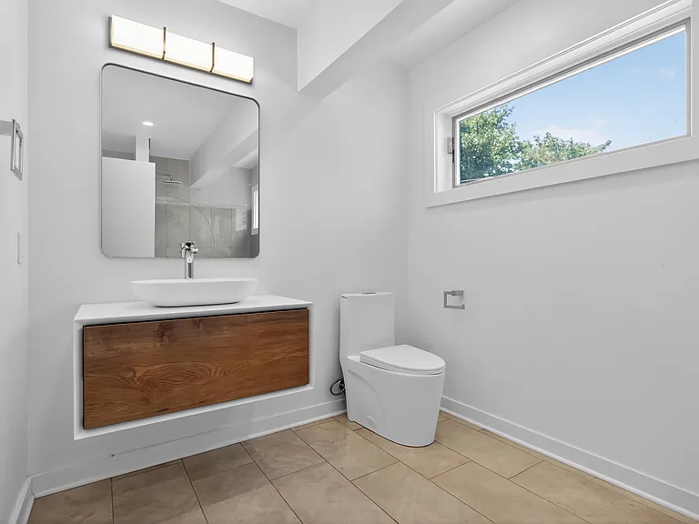 869 Corinthian Ave #1 — Photo 21