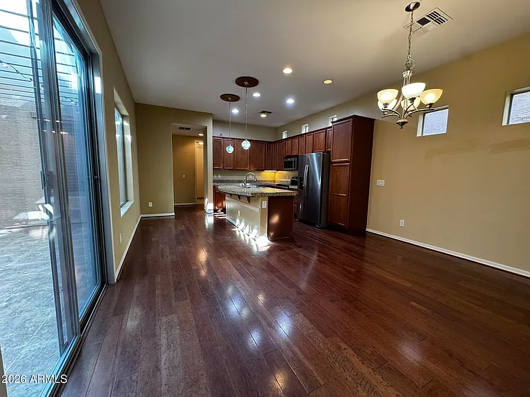 837 W Village Pkwy — Photo 4