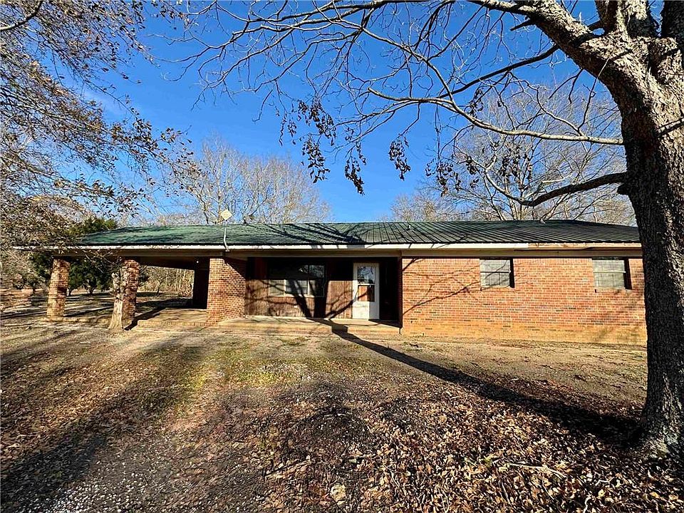 1st image of 322 E 4th St