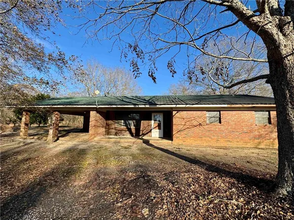 322 E 4th St, Atmore, AL 36502