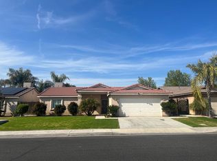 5018 Mar Grande Dr, Bakersfield, CA 93307