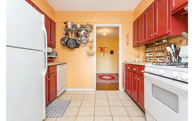 Sold by Douglas Elliman | media 7