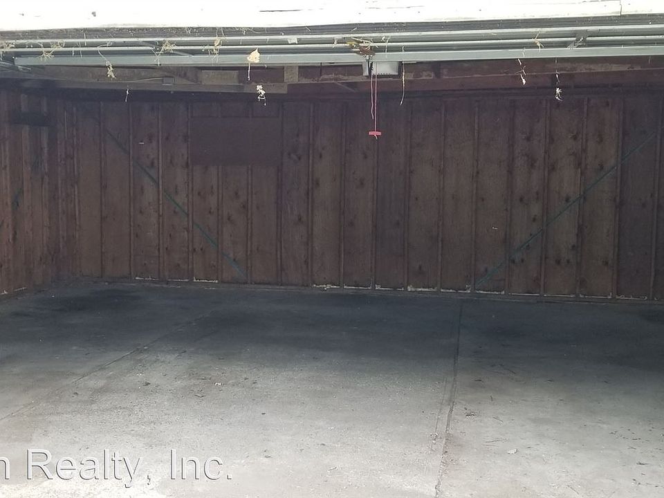 2nd image of 1758 Heatherridge St