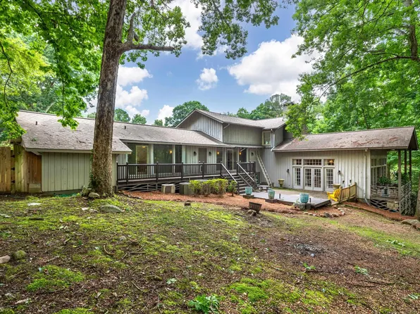 1624 Lakeshore Dr, Anniston, AL 36207