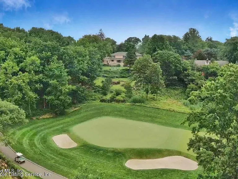 738 Todt Hill Rd — Photo 2