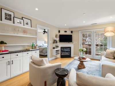 36 Central Ave Unit 4, Milton, MA, 02186