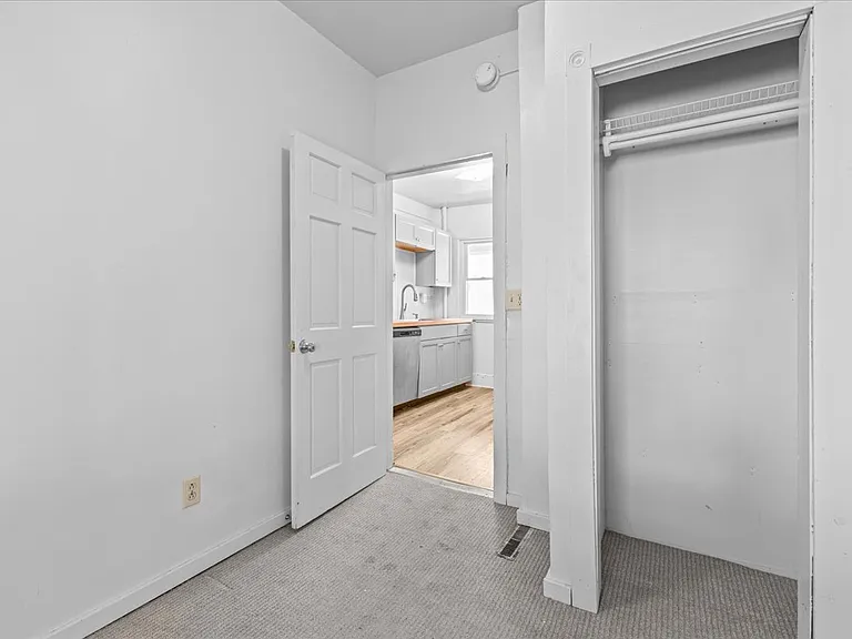 21 Hyde St #1 — Photo 6