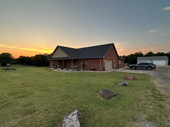 101 S Fields Row, Pauls Valley, OK 73075