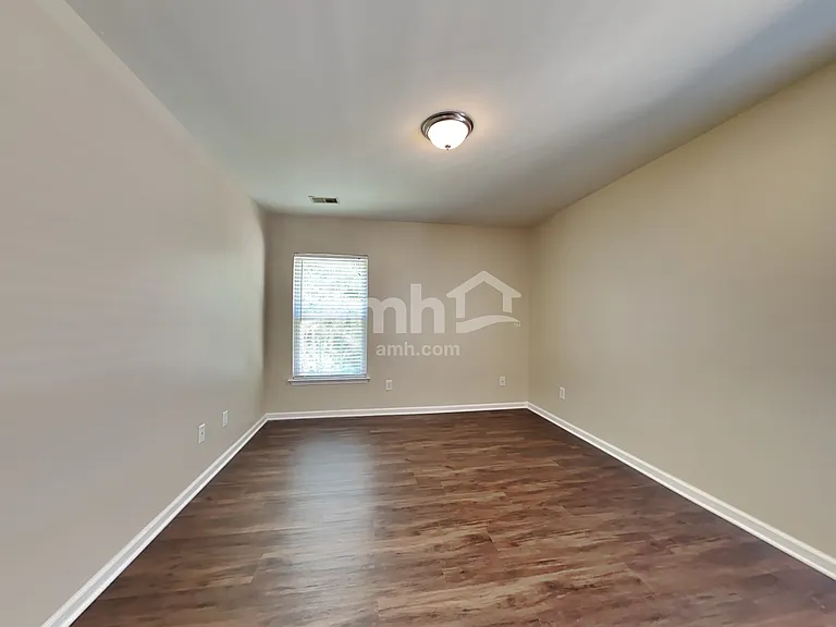 126 Avalon Rd — Photo 13