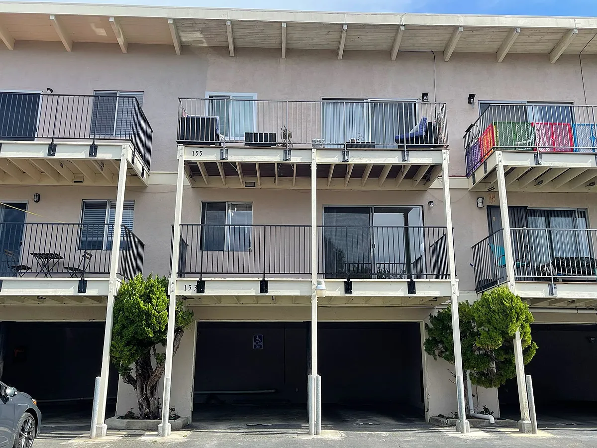 Building Photo - Tour Today, Move In Tomorrow!