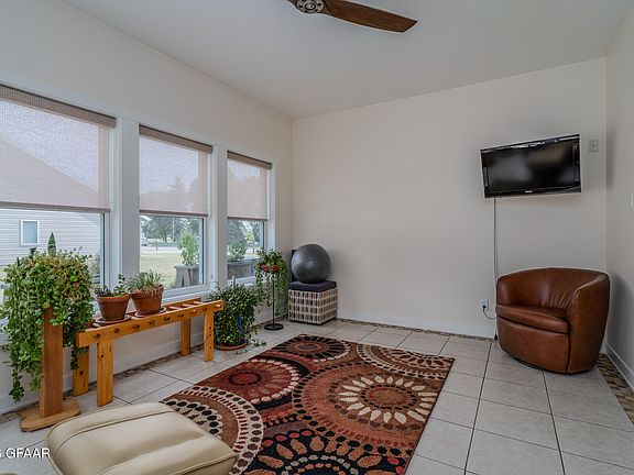 4th image of 821 Eickhof Blvd