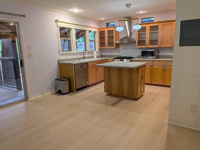 1211 Ruth Ave — Photo 10