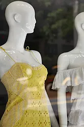 Rented by R New York