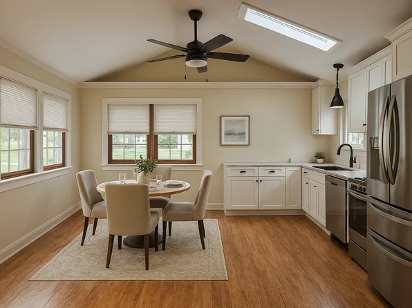 8818 Overlook Dr, Kirtland, OH 44094