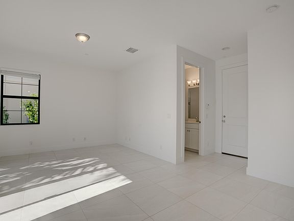 5th image of 5113 Beckman Ter