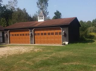 1286 64th St, Fennville, MI 49408