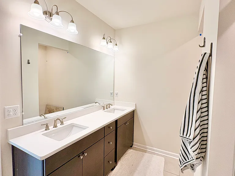 6 Stratton Dr #201 — Photo 8