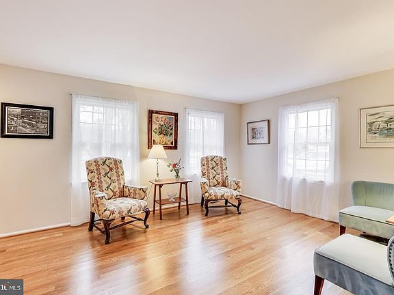 5th image of 10505 Old Colchester Rd