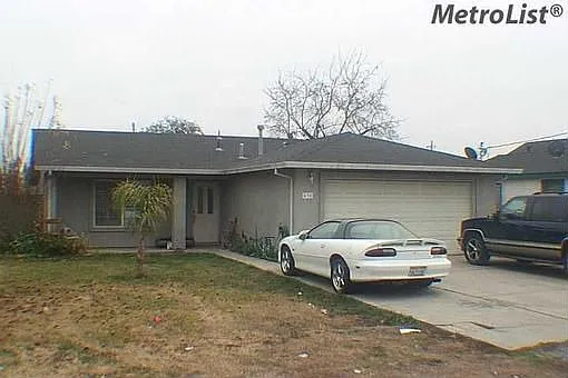 630 S Pershing Ave photo 1