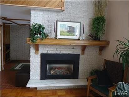 4th image of 2718 Cresmont Ave