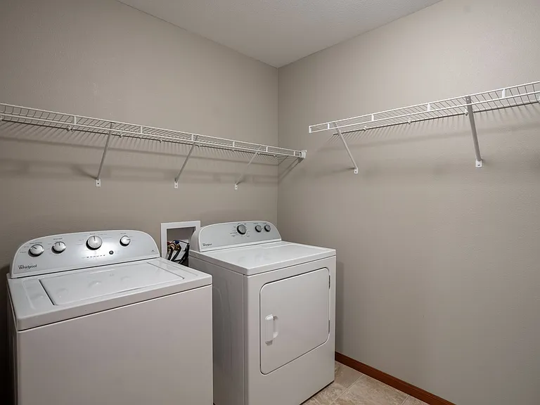 Fargo, ND Urban Plains Apartments | 22A | Laundry