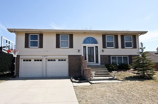 1st image of 185 Lockwood Ln