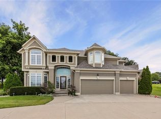 1441 NE Daltons Ridge Dr, Lees Summit, MO 64064