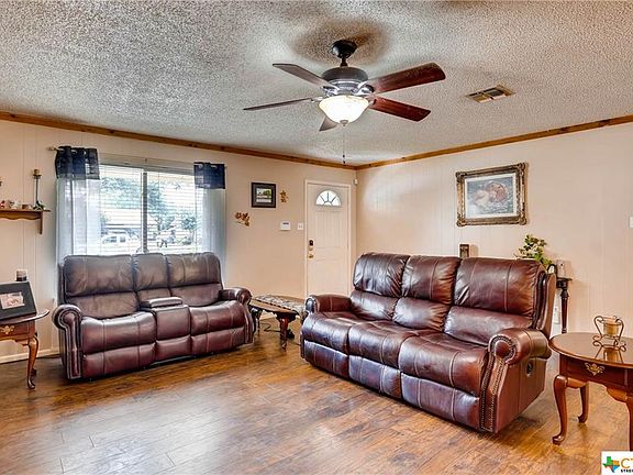 5th image of 1114 Gardenia Dr