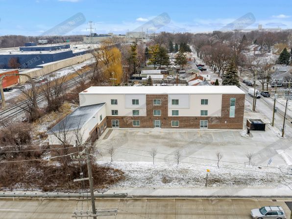 4504 Oakwood Blvd #4