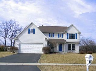 2230 Woods Edge Rd, Perrysburg, OH 43551