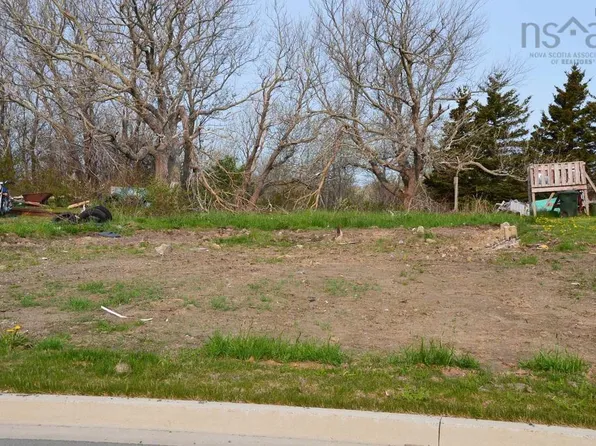 189 Wallace Rd, Glace Bay, NS B1A 4N8