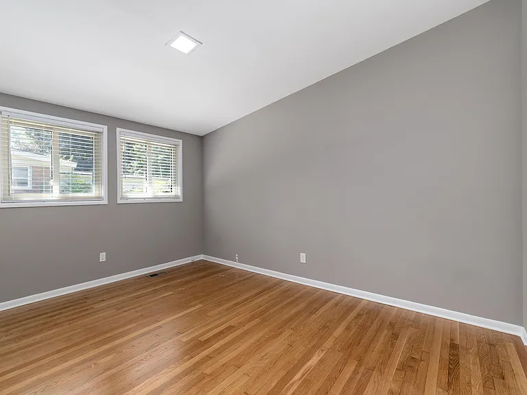1050 Brooklawn Rd — Photo 13