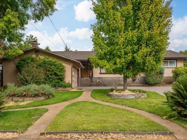 1172 Ledell Dr, Redding, CA 96002