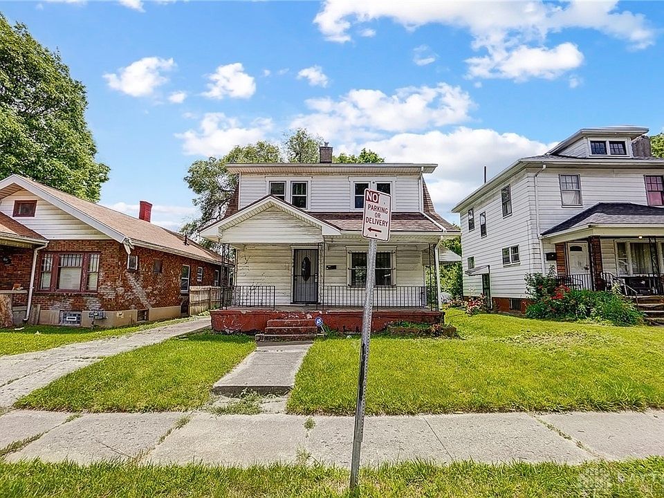 1st image of 1904 Oakridge Dr