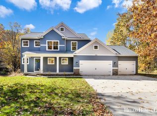4356 Amazon Dr, Lowell, MI 49331