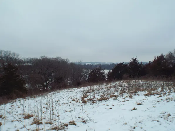 N Badger Rd, East Dubuque, IL 61025