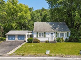 790 Fireline Rd, Palmerton, PA 18071