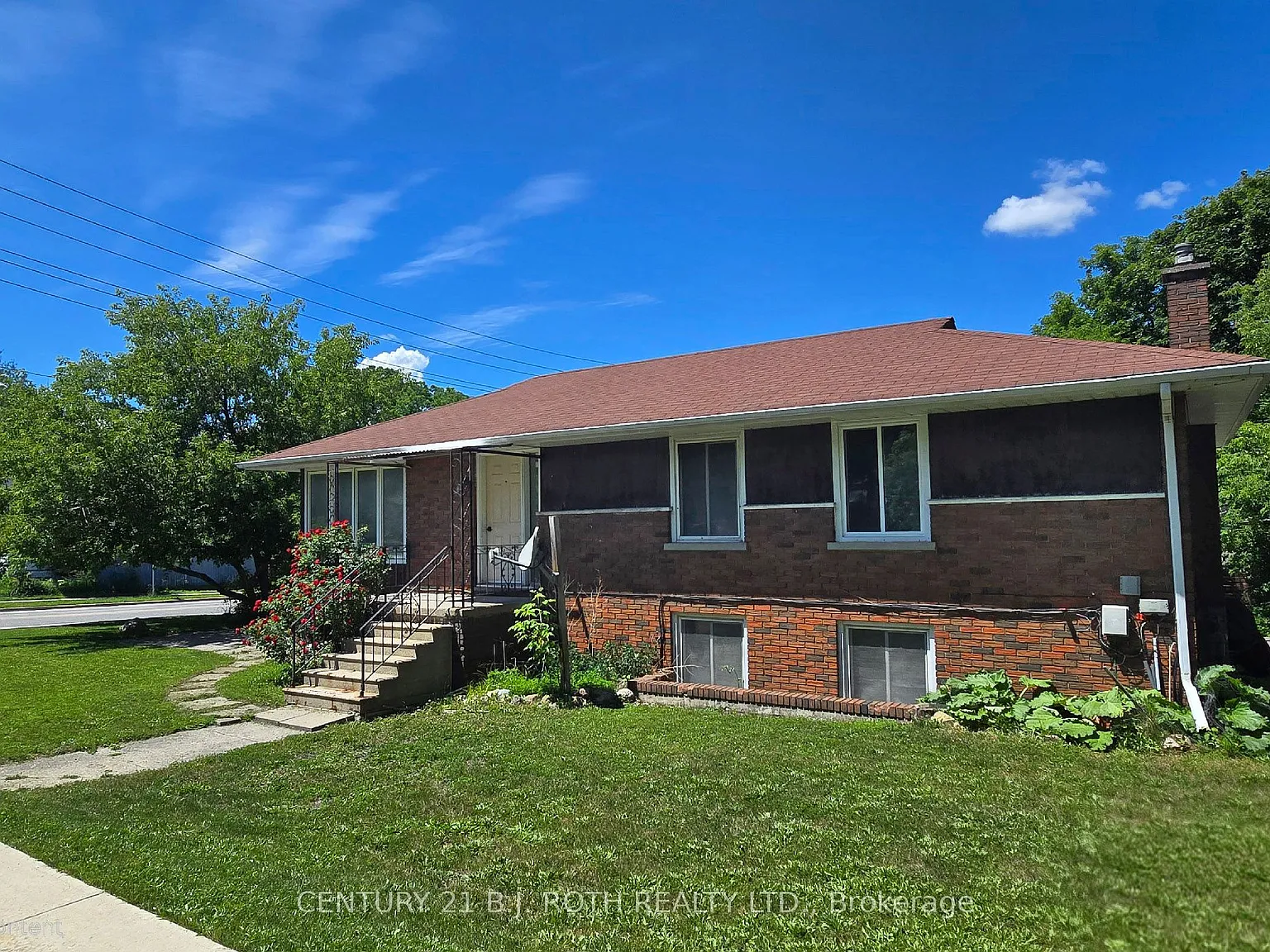 3 bed, $1,950 — Photo 1