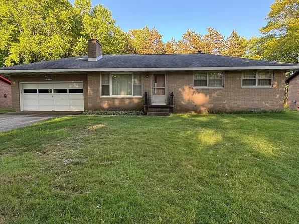 18452 168th Ave, Spring Lake, MI 49456
