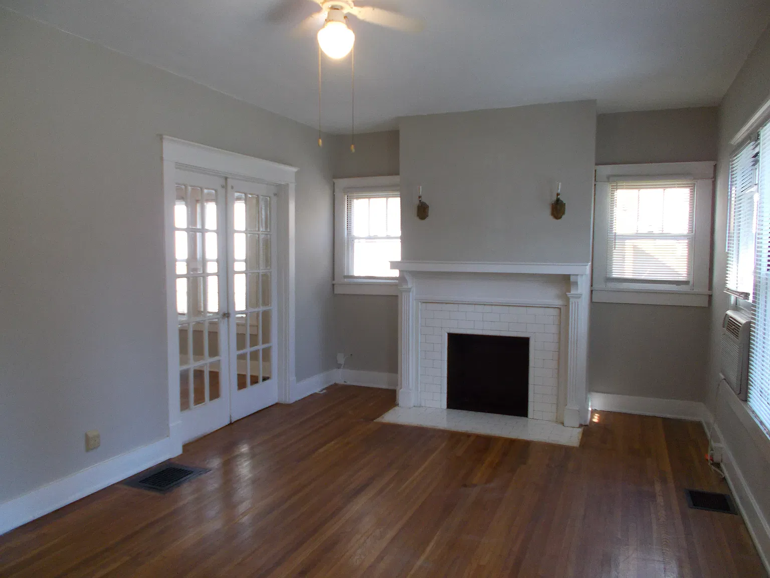 2 bed, 1400 sqft, $2,600 — Photo 3