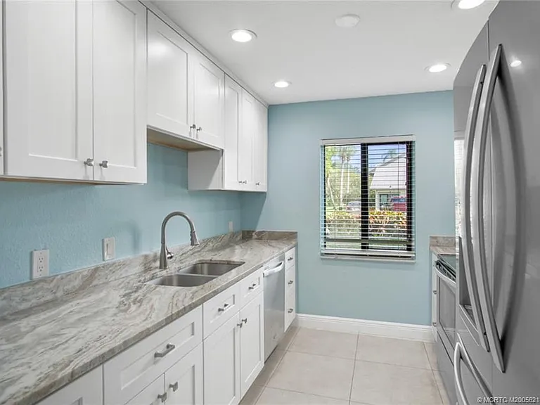 2233 NW 22nd Ave #108 — Photo 3
