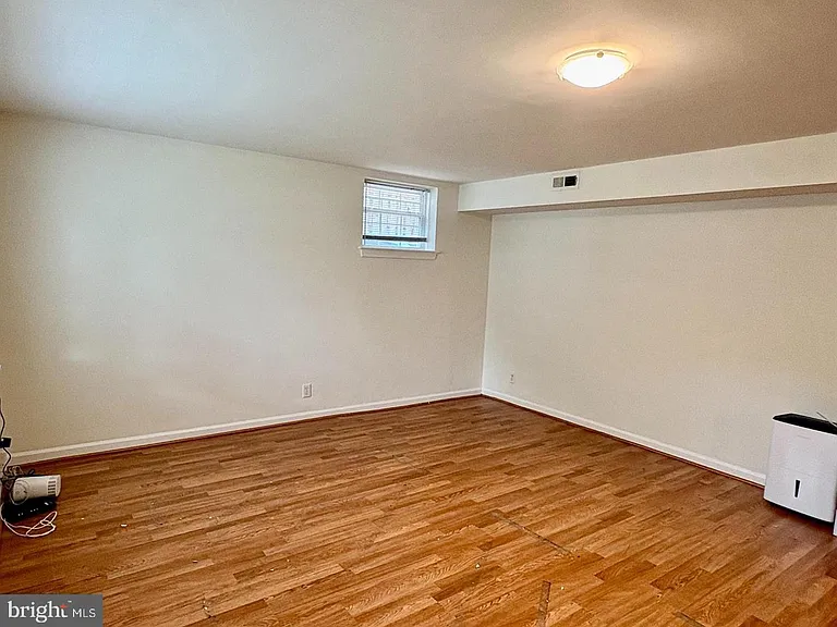 1316 Rowe St #A — Photo 2