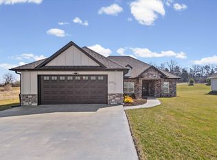 5313 Oakville Ranch Dr, Columbia, MO 65201