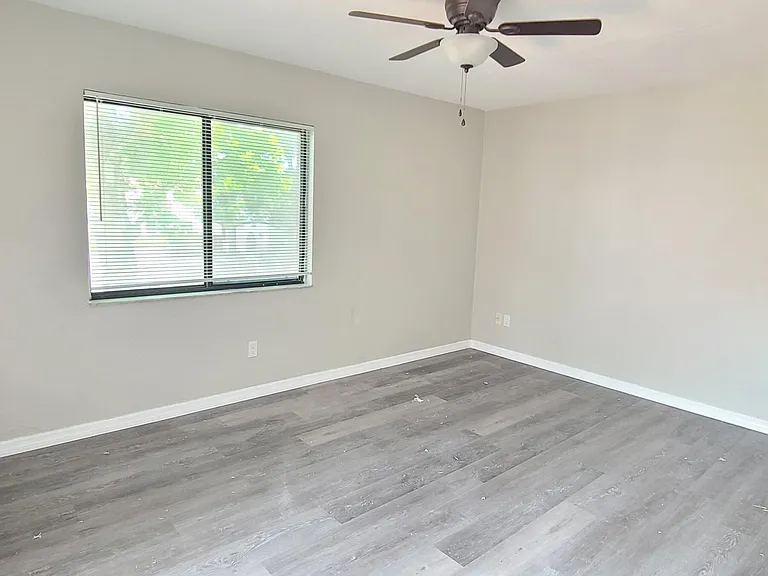 2118 Oak Meadow Cir — Photo 13