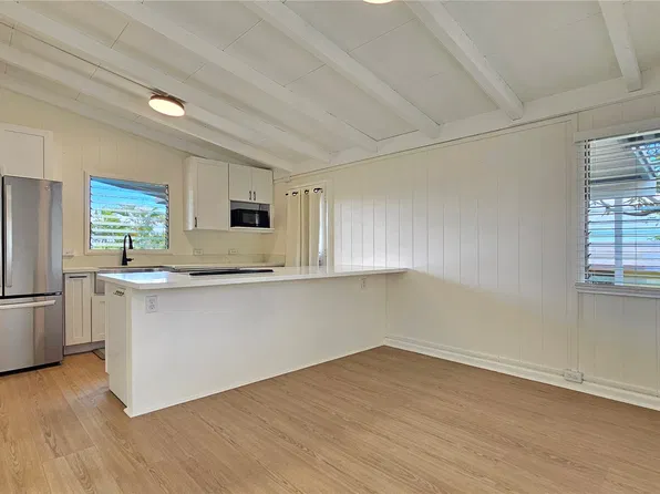 99-749 Hukaa St, Aiea, HI 96701