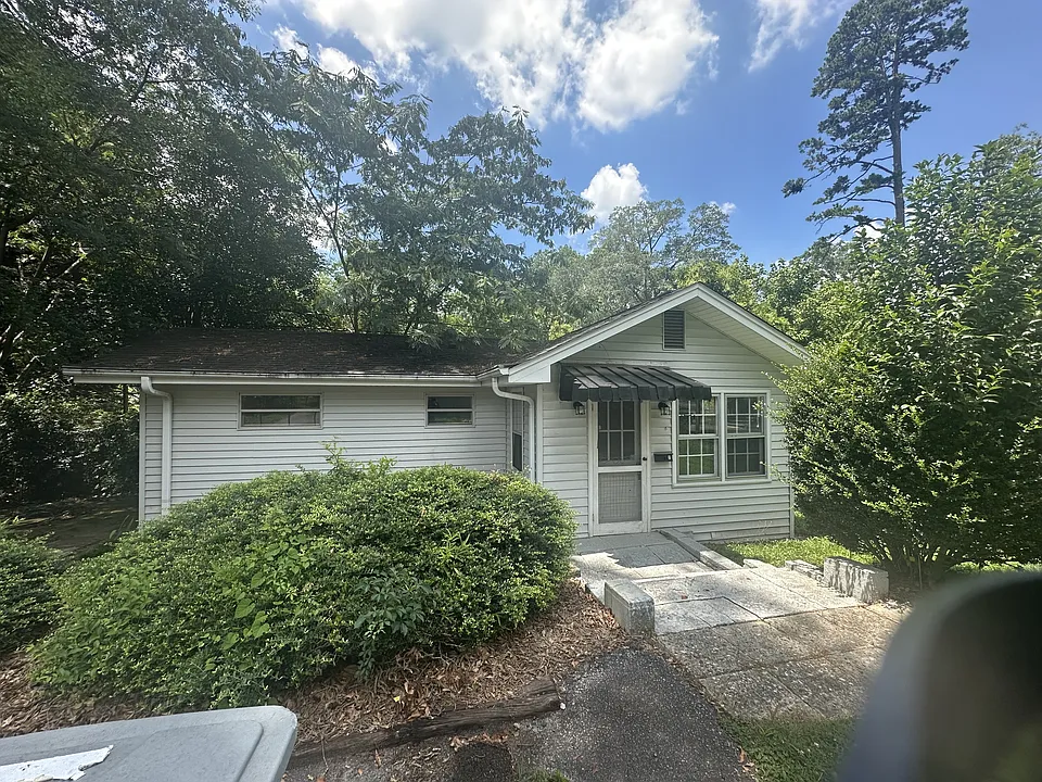 114 Brookside Rd #2