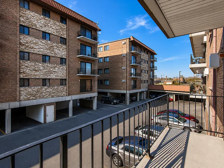 2320 N Nordica Ave #104D — Photo 8