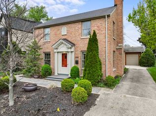 168 N Geneva Ave, Elmhurst, IL 60126